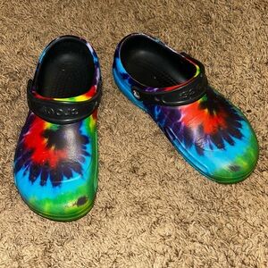 Tie dye croc bistro